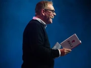 Hoe om te gaan met een negatieve collega tijdens vergaderingen