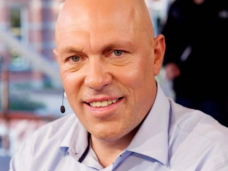 Gert Jakobs Gert Jakobs