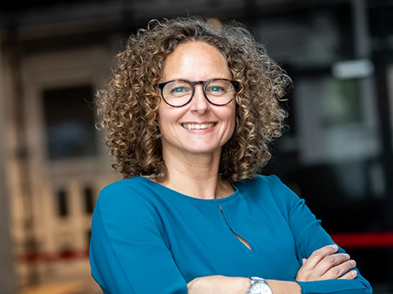 Esther van der Voort Esther van der Voort